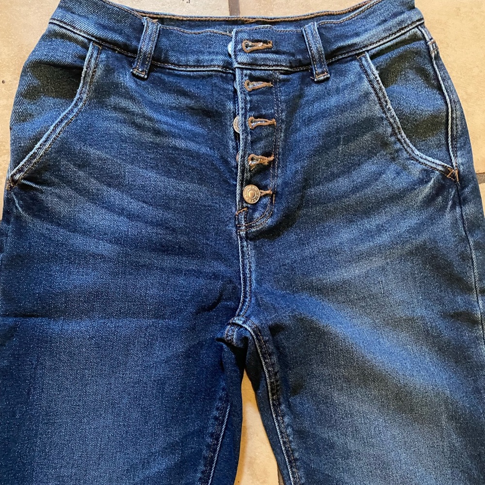 American Eagle mom jeans